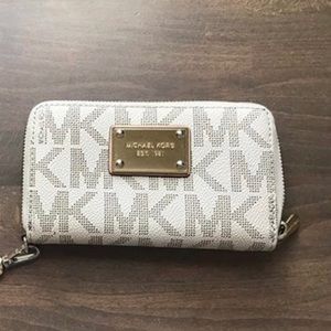 Michael Kors wristlet/wallet